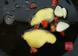 Illustration of spicy crucian carp recipe 3