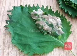 Illustration of how to make perilla leaf egg dumplings 4