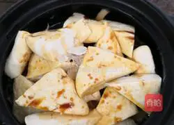 Illustration of how to make squid and dried beans in pot 7