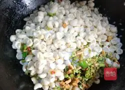 Illustration of how to make fried sesame seeds 11