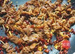 Illustration of how to make toothpick beef 9