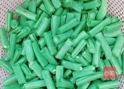 Illustration of how to make stir-fried green beans with pork belly 1