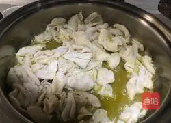 Illustration of how to make very fat sausage 2