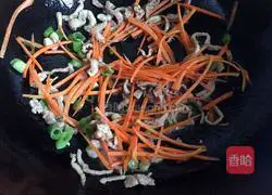 Illustration of how to make fried shredded pork with celery 6