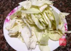Illustration of how to make stir-fried cabbage 4