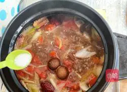 Illustration of Homemade Tomato Beef Stew 11