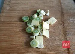 Illustration of how to make braised tofu with mustard mustard 5