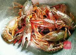 Illustration of how to make steamed lobster with garlic 2