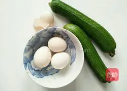  Illustration of how to make scrambled eggs with loofah 1