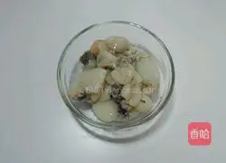 Illustration of how to make cuttlefish with pickled pepper 1