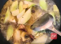 Illustration of how to make kale snails 18