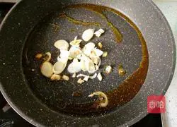 Illustration of how to make fried snow peas 4