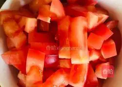 Illustration of how to make braised tofu with yellow croaker in tomato sauce 5