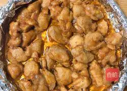 Illustration of how to make skewers of chicken, fruits and vegetables 8