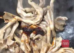 Illustration of Braised Pork Ribs with Duck Feet 7