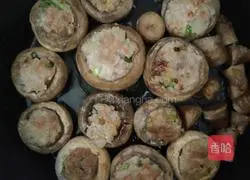 Illustration of how to make mushrooms stuffed with lean meat 5