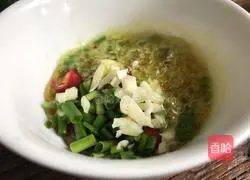 Illustration of how to make steamed hot and sour potato shreds 9