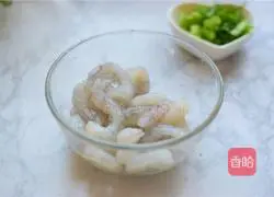 Fried noodles with shrimps Illustration of how to do it 1