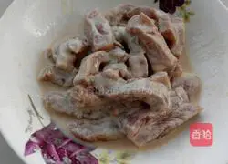 Illustration of how to cook eggplant with meat segments 5