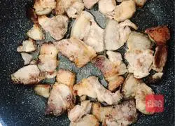 Home-style twice-cooked pork recipe 2