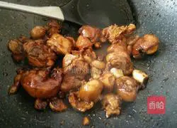 Illustration of braised chestnut chicken nuggets 10