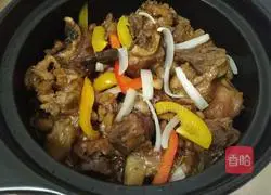 Illustration of how to make sauce-flavored pig's feet 13