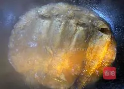 Illustration of braised small yellow croaker 10
