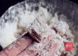 Pineapple Sweet and Sour Pork Recipe Illustration 5