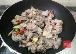 Illustration of how to make beer duck 4