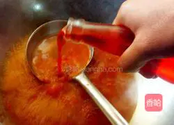 Illustration of how to make spicy and sour pickled skin 8