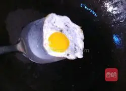 Illustration of how to make grits chicken steak 9