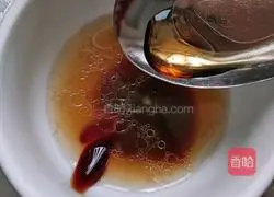 Illustration of how to steam enoki mushrooms with garlic 11