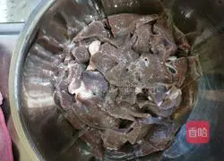 Illustration of home-style fried pork liver 1