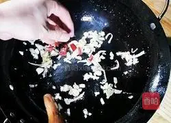 Cantonese style potato-based shrimp recipe 11