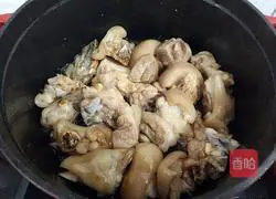 Illustration of braised pig's feet 11