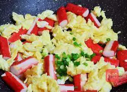 Illustration of how to make crab stick and egg bento 10