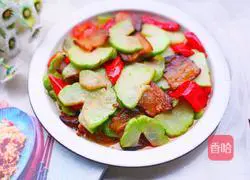 Illustration of how to make fried bacon with chayote 10