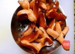 Illustration of how to make fried crispy sausage 6