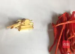 Illustration of how to stir-fry shredded pork with dried celery and fragrant 4