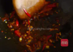 Illustration of how to make fish-flavored shredded pork 19