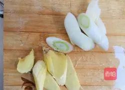 Illustration of Braised Chicken Wings and Potatoes 2