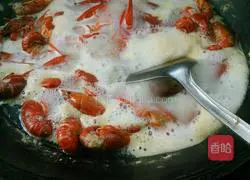 Illustration of how to make steamed crayfish 6