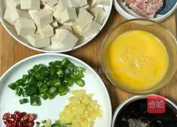 Illustration of making sauce-flavored tofu 1