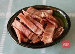 Illustration of how to fry onions and bacon 3