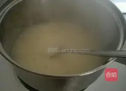 Illustration of how to make breakfast sima (African staple food) 2