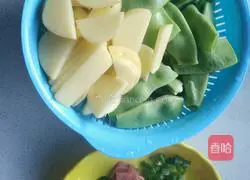 Illustration of how to cook potatoes and fried beans 2