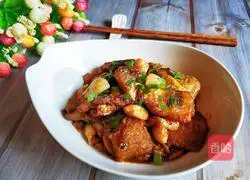 Illustration of how to make garlic dried eel 1