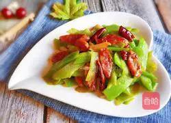 Illustration of how to make fried sausage with green bamboo shoots 12