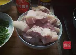 Illustration of how to make fat but not greasy braised pork 2