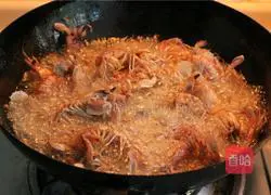 Illustration of how to make salt and pepper shrimp 7